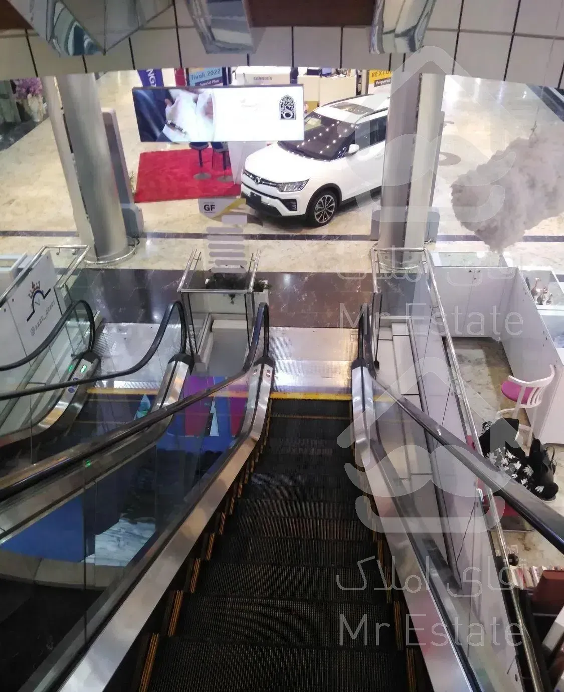 آجودانیه. مجتمع تجاری عرش. 22 مترهمکف