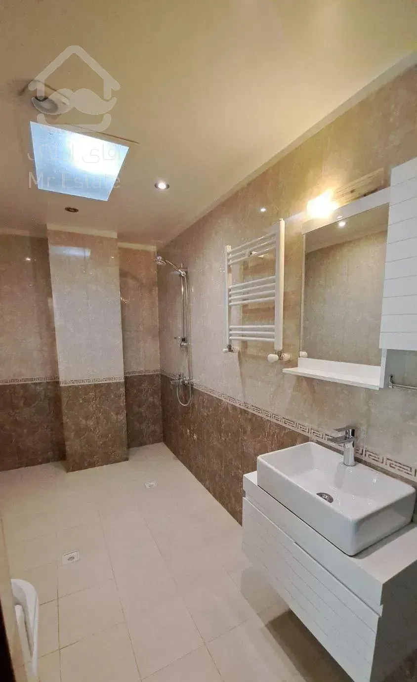 کامرانیه جنوبی ۱۲۵ متر نوساز محله دنج