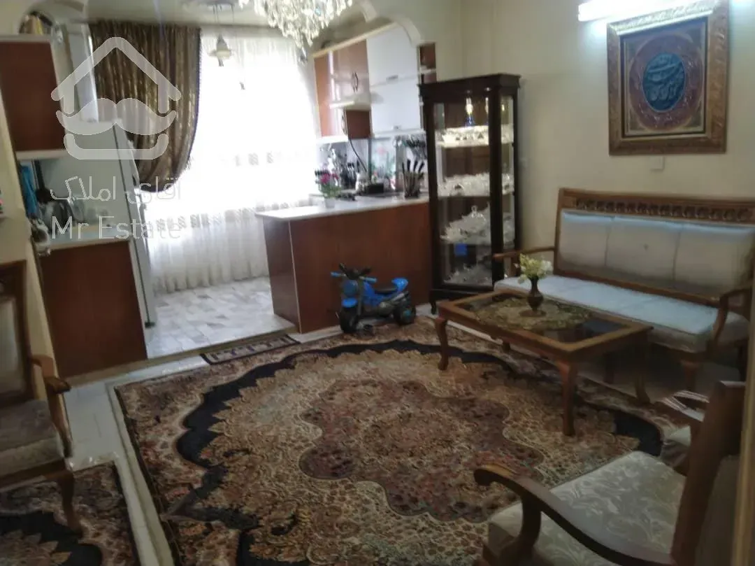 اپارتمان۶۱متری ۲ خواب،سال۸۰،امکلنات عالی، نورگیر عالی، قیمت مناسب