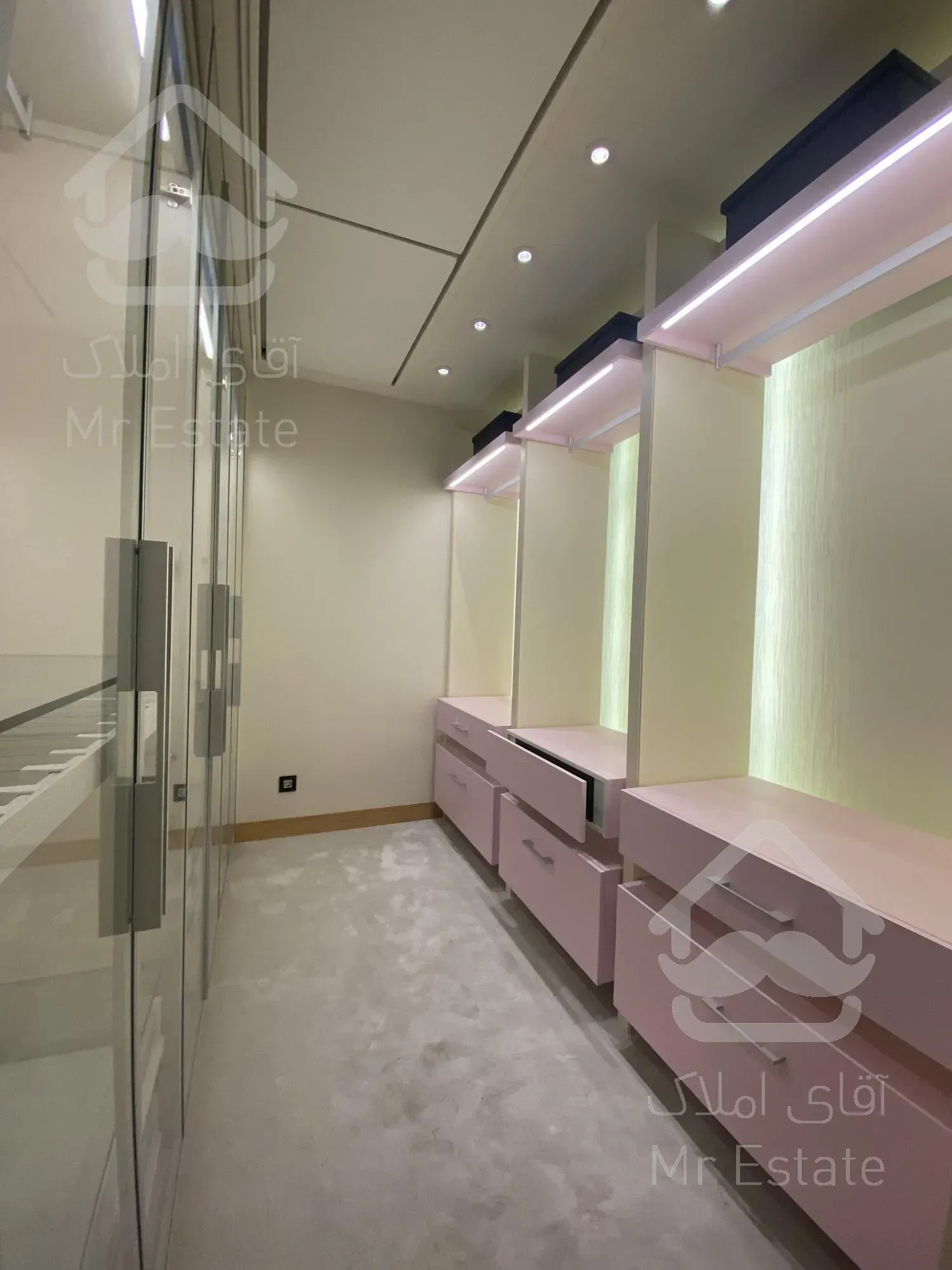 فرشته - فروش ۶۰۰ متر تکواحدی + ۹۰ متر بالکن