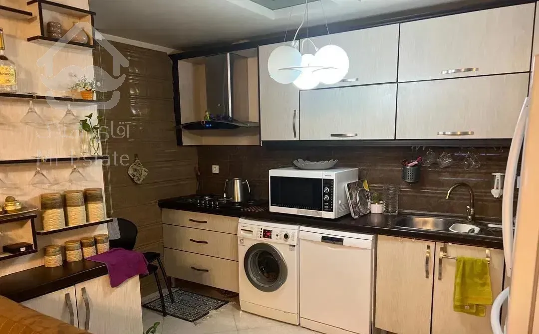 واحد ۱۰۴ متری دوخوابه فول شیک (صادقیه)