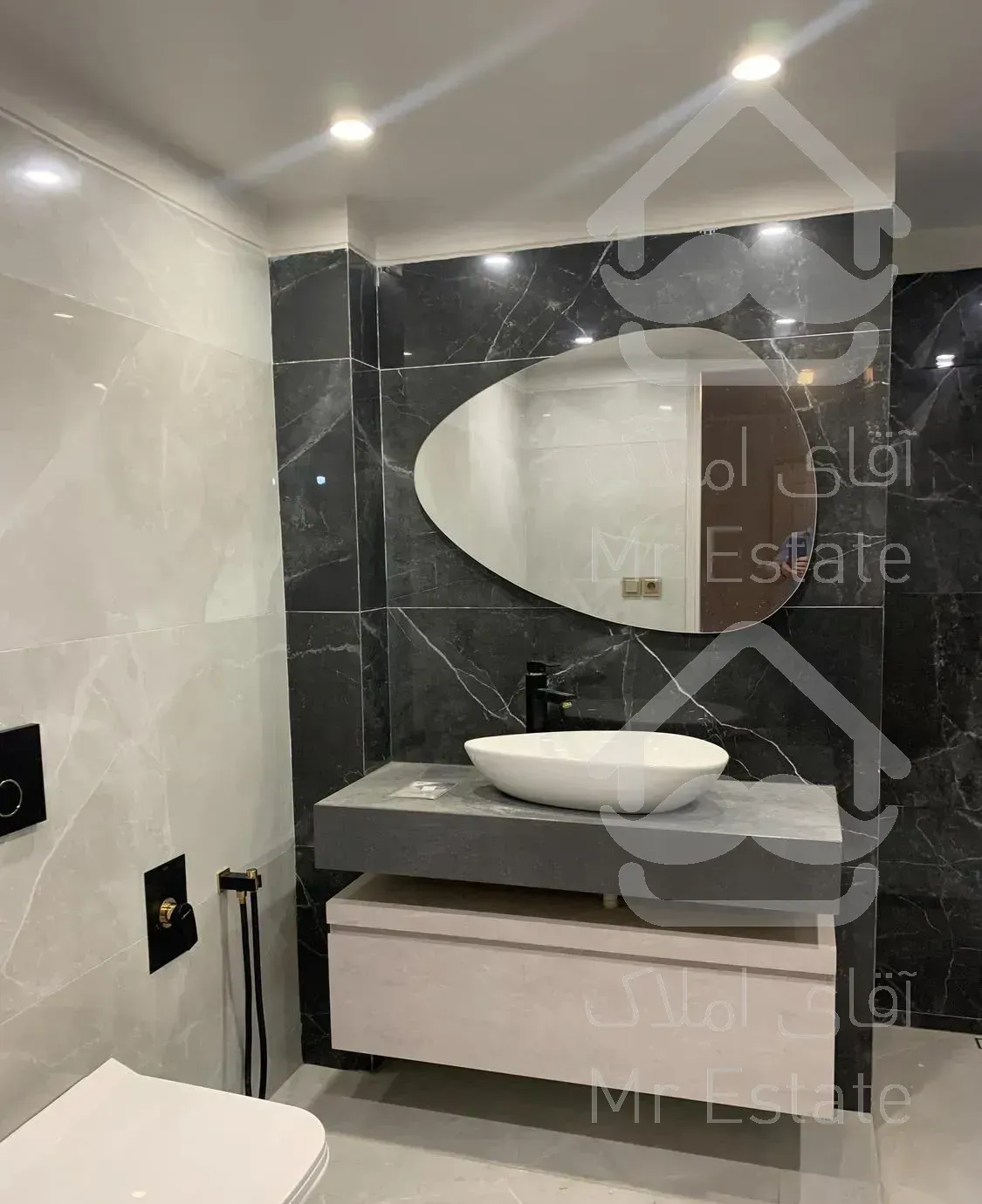 آپارتمان ۲۱۰ متر