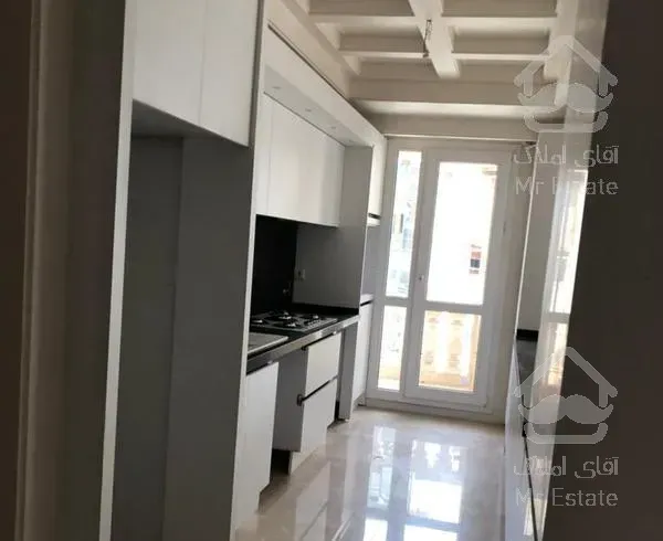 سعادت آباد 130متر (۳ خوابه) ۲ پارکینگ سندی