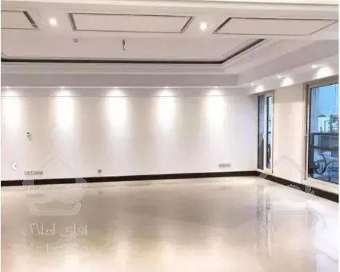 آپارتمان 145 متری ** 2 پارکینگ ** فول