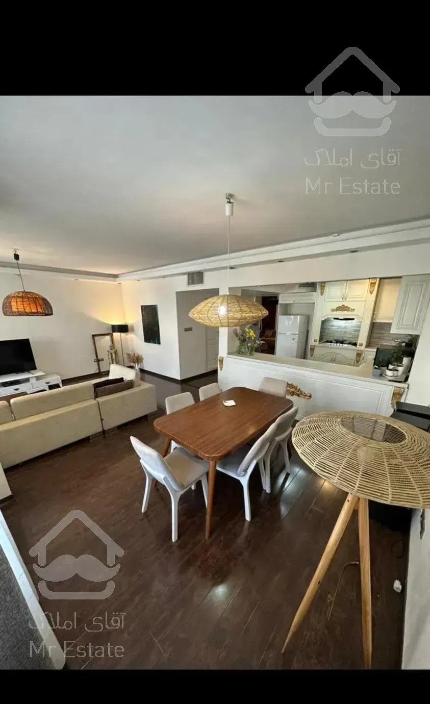 ۱۳۰متر،ونک،خ ونک بسیارتمیزوشیک مستر تازه بازسازی