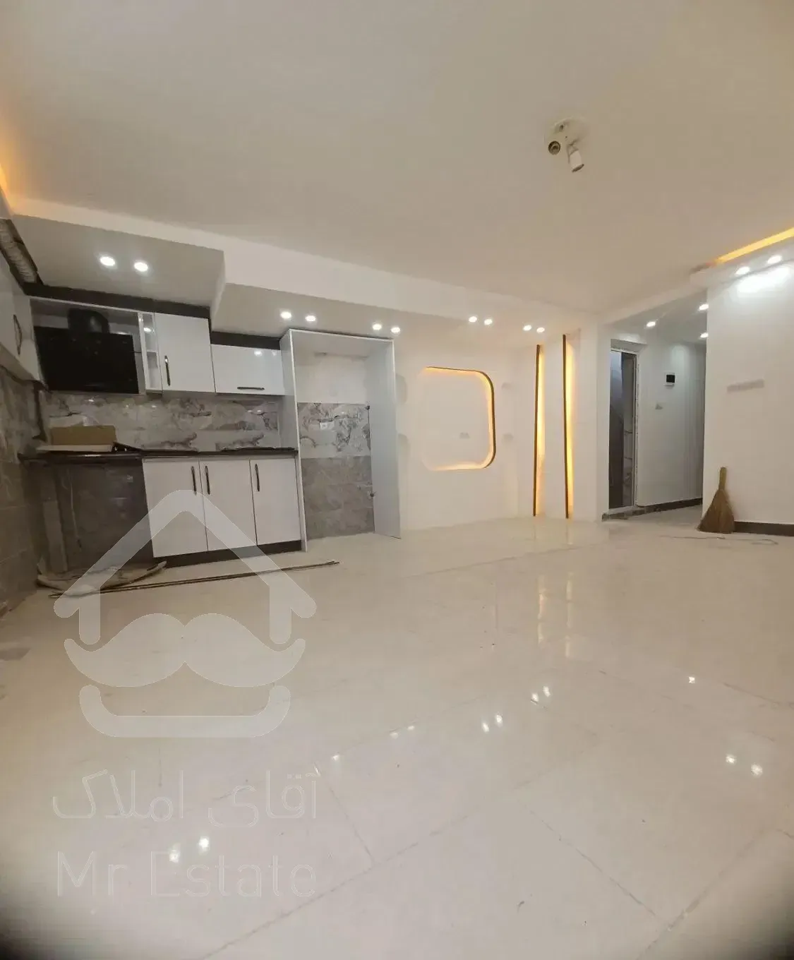 واحد کرسی بلند فول بازسازی+پارکینگ بزرگ اختصاصی