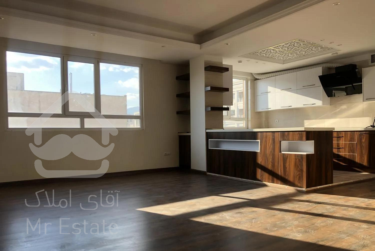 ٨٠ متر / خوش نقشه / غرق نور / بلوار فردوس