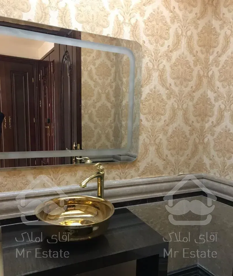 370 متر 4 خواب مستر  3 بالکن باغ فردوس