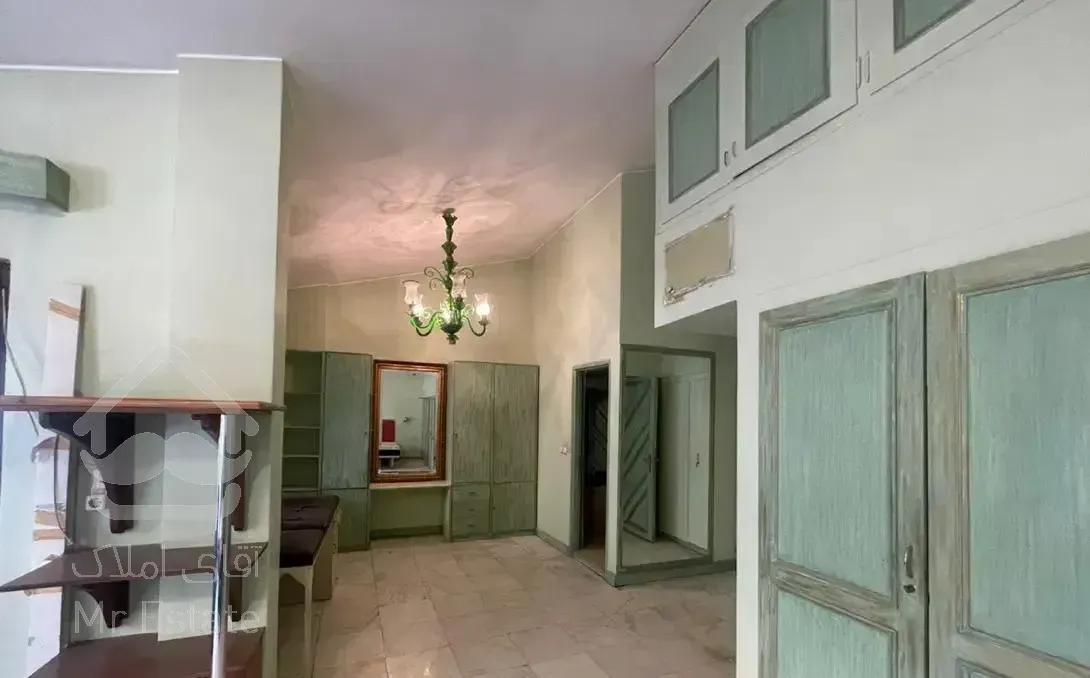 فروش آپارتمان۳۰۰متر ۴خواب آجودانیه/۲۱۰متر قدرالسهم