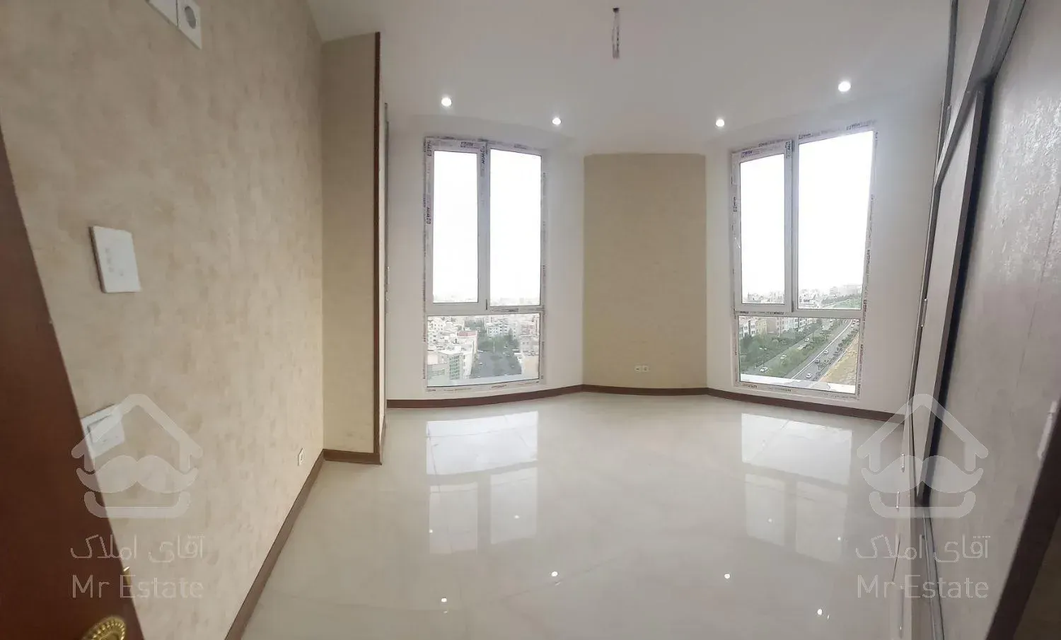 ۱۱۰ متر پونک(سیمون بولیوار) کلید نخورده ویو ابدی