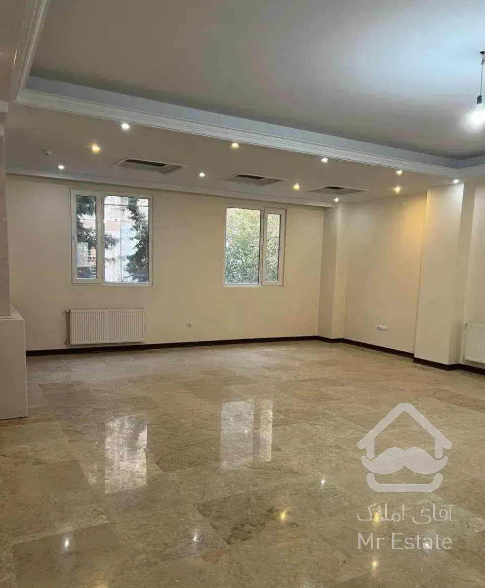 آپارتمان تک واحدی سه خوابه غرق نور