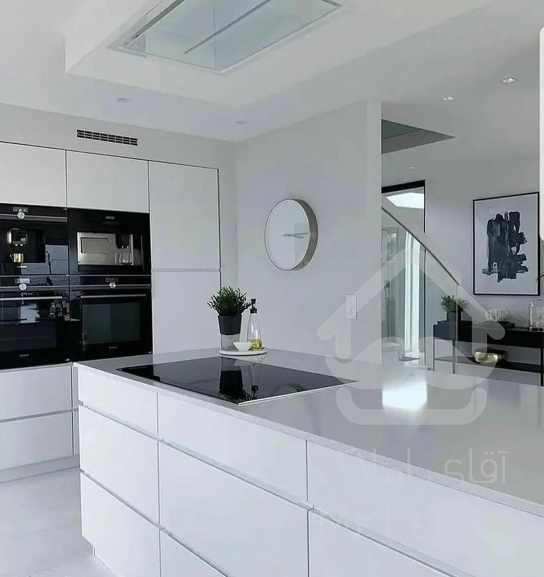 تاپ لوکیشن نیاوران/۱۶۰متر ابرسازه/فول مشاعات