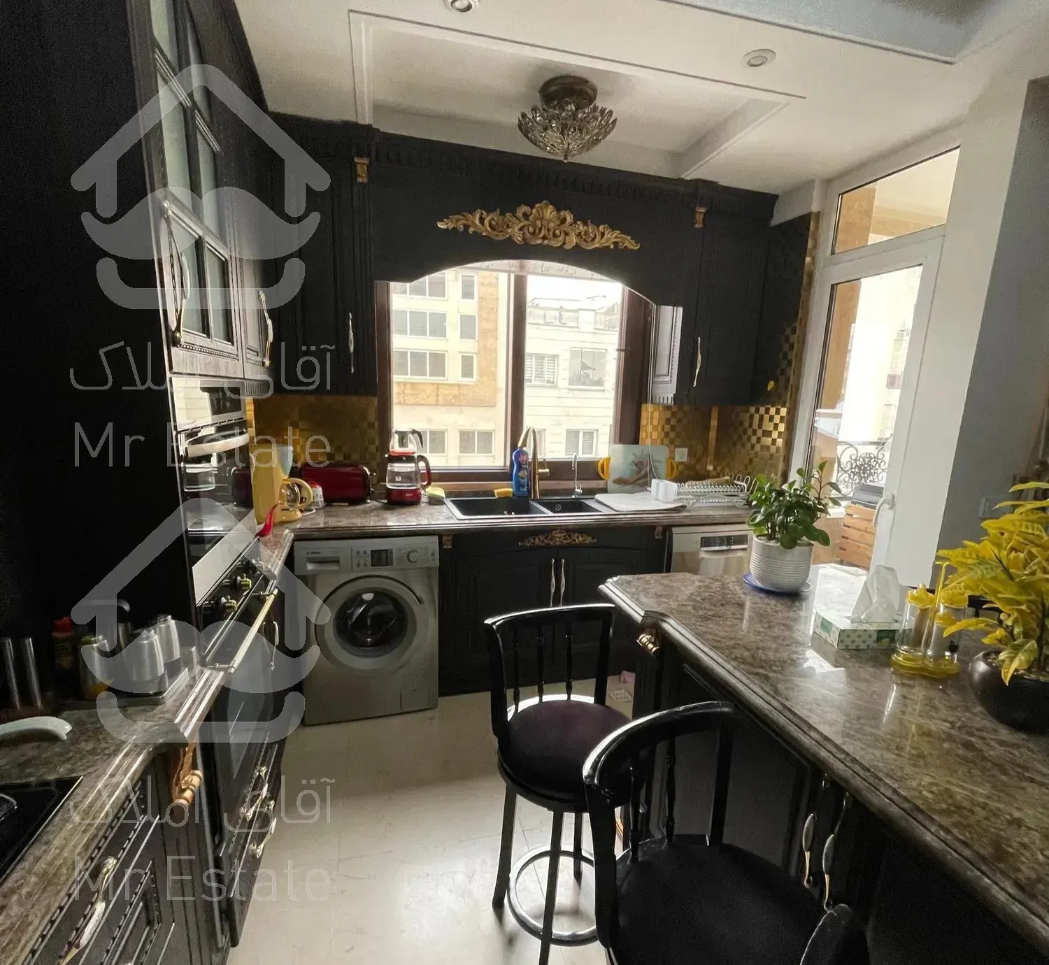 ۱۶۸ متر خوش نقشه با تراس بزرگ