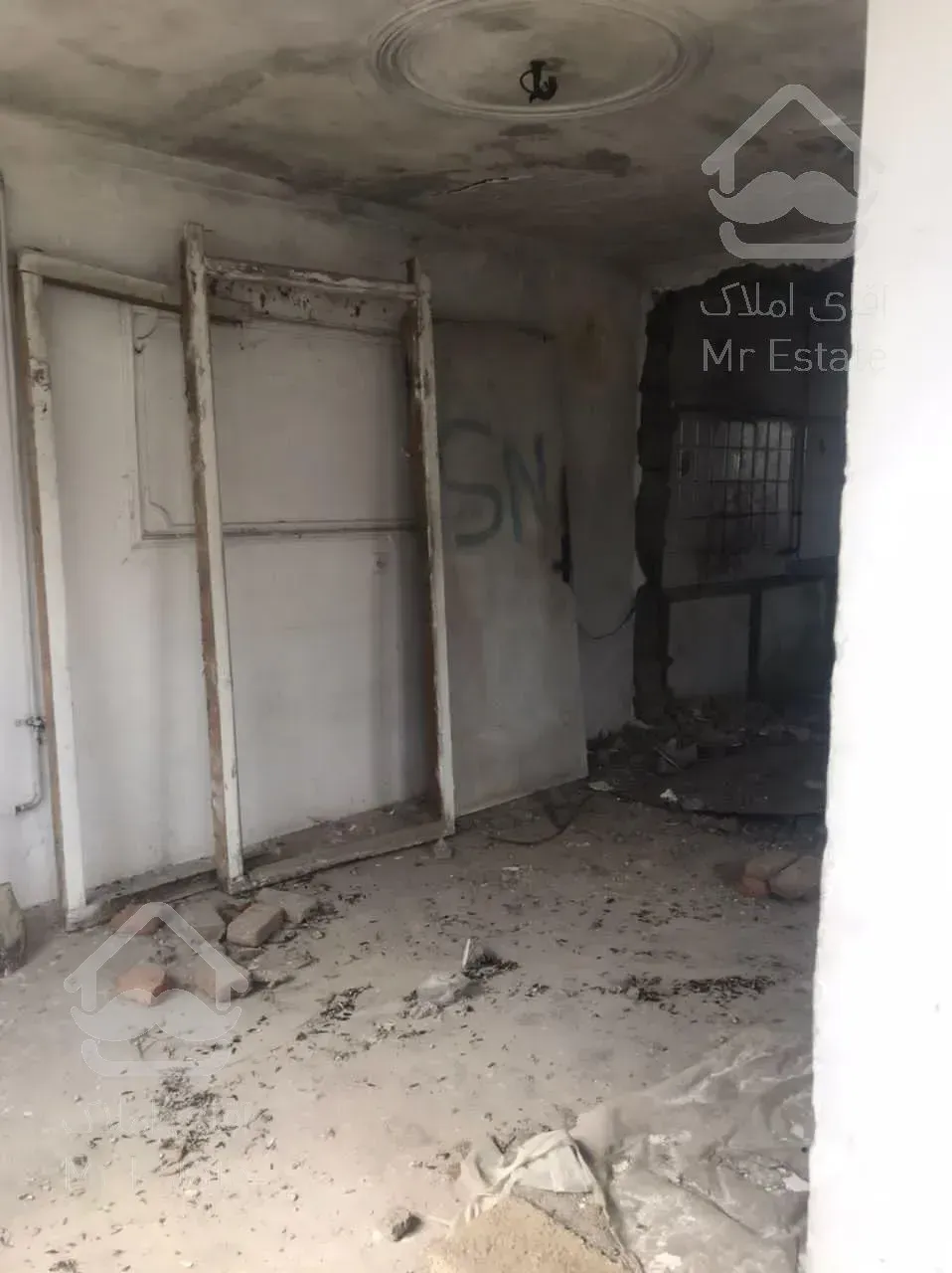 ۱۷۰ متر بنای نیمه ساخته