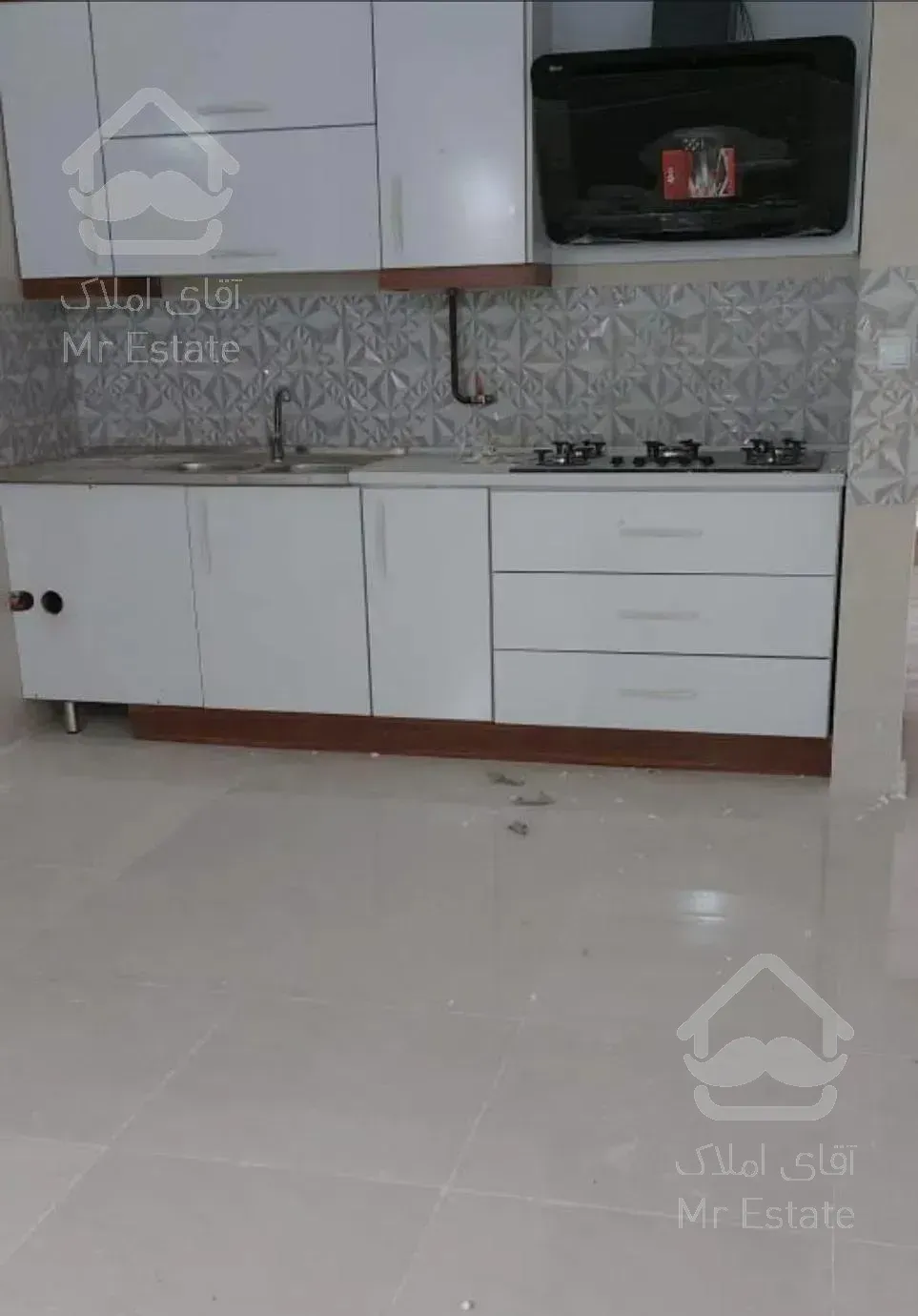 واحد ۱۰۰متری نوساز