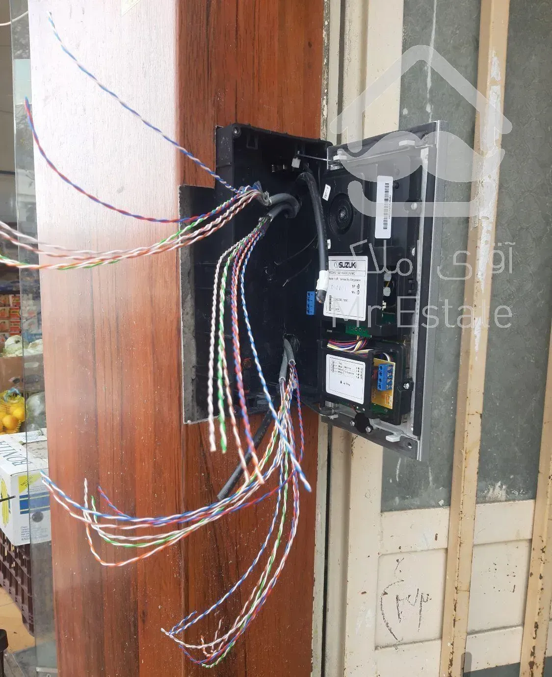 نصب و تعمیرات تخصصی انواع آیفون