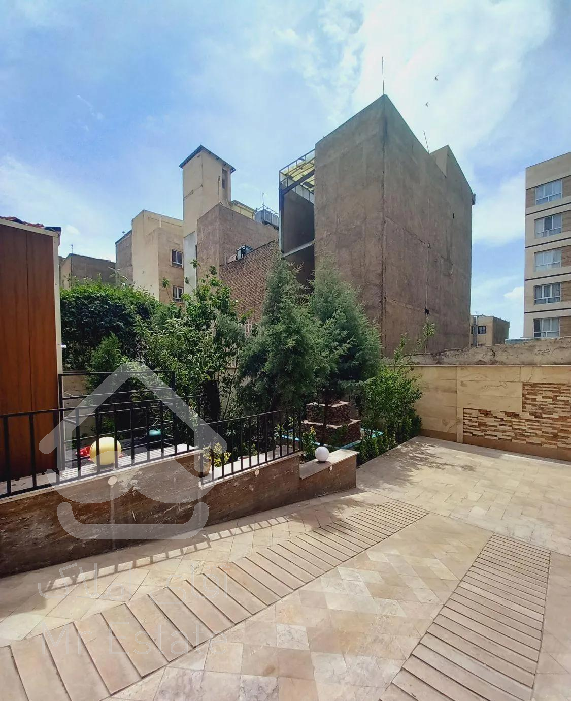 82متر/2پارکینگ/حیاط اختصاصی/4راه استقلال