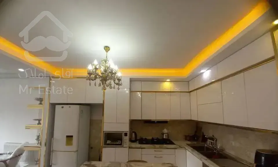 ۹۰ متری نوساز ۴۵ متری دانشگاه