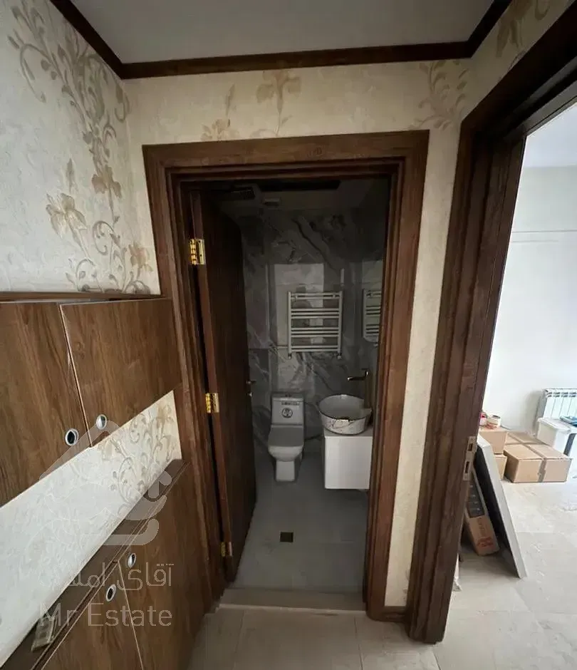 واحد ۱۳۵ متری دو خواب دریاچه چیتگر منطقه ۲۲