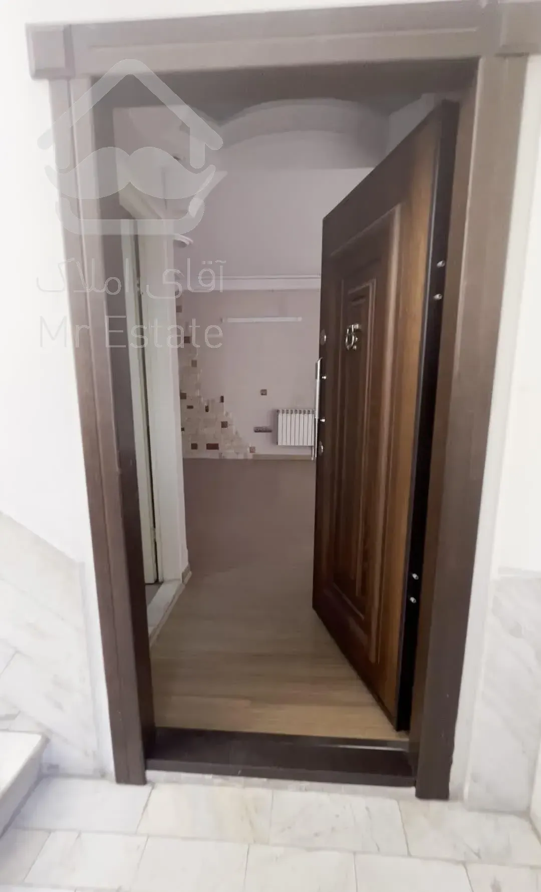 لوکیشن دنج پاسداران بهارستان۱۲۰متر/۳ خواب/تکواحدی