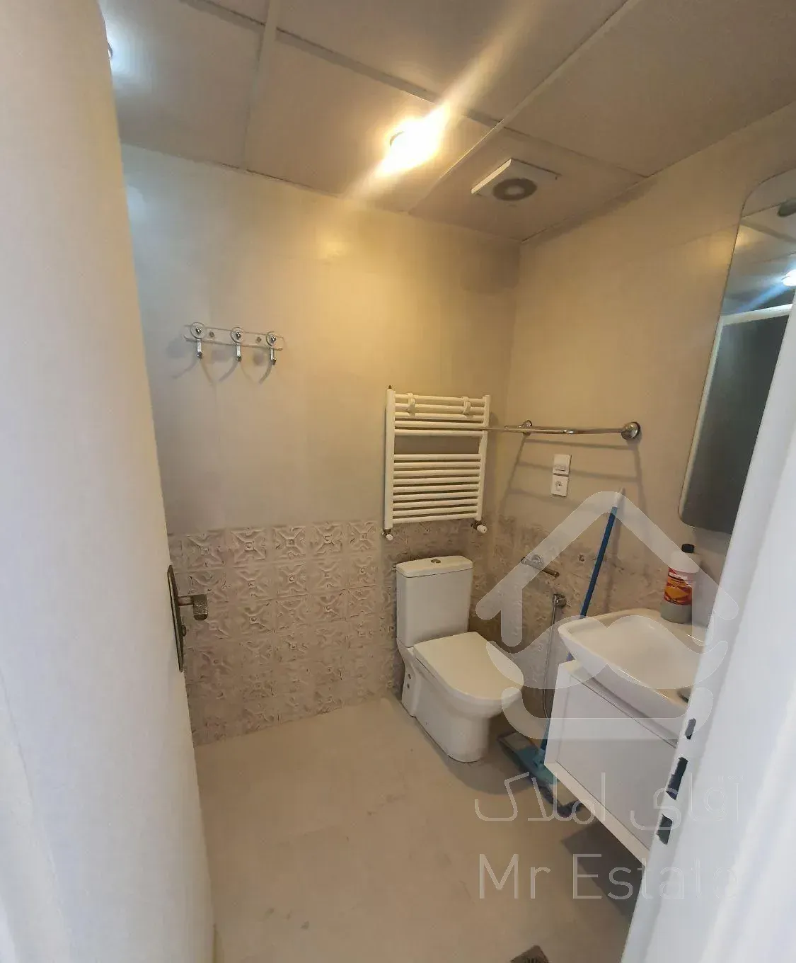 گاندی / ۱۴۵ متر ۳ خواب/ مناسب سرمایه گذاری و سکونت