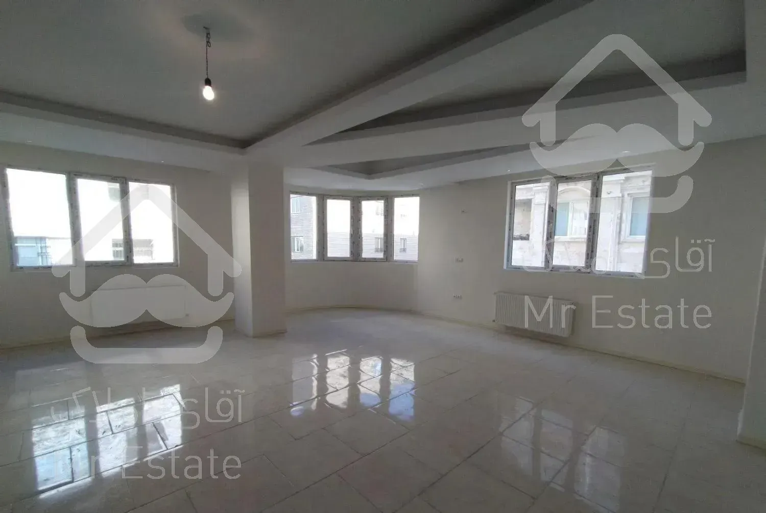 آپارتمان ۱۲۸ متری/سه خواب/سند تک برگ