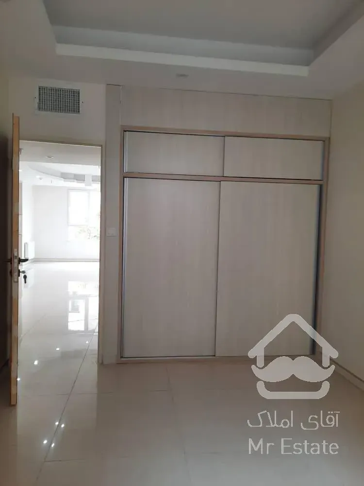 اپارتمان۱۲۰متری ۲ خواب، فول امکانات، نورگیر عالی ، نوساز کلید نخورده