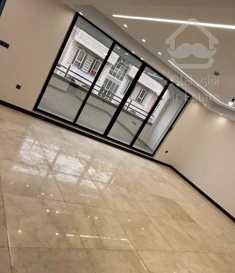 این ملک فرق داره /// همه‌چیش یه سر و گردن بالاتره