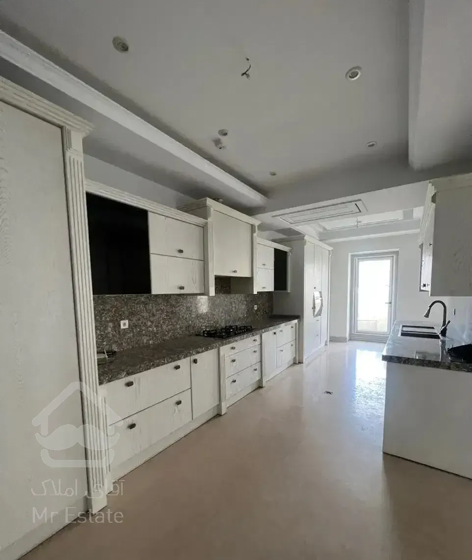 ۲۳۰متر /۴خواب/دیدویو‌ابدی