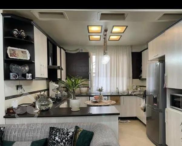 ۹۲ متر*کلیه فضاها نور مستقیم*فول امکانات