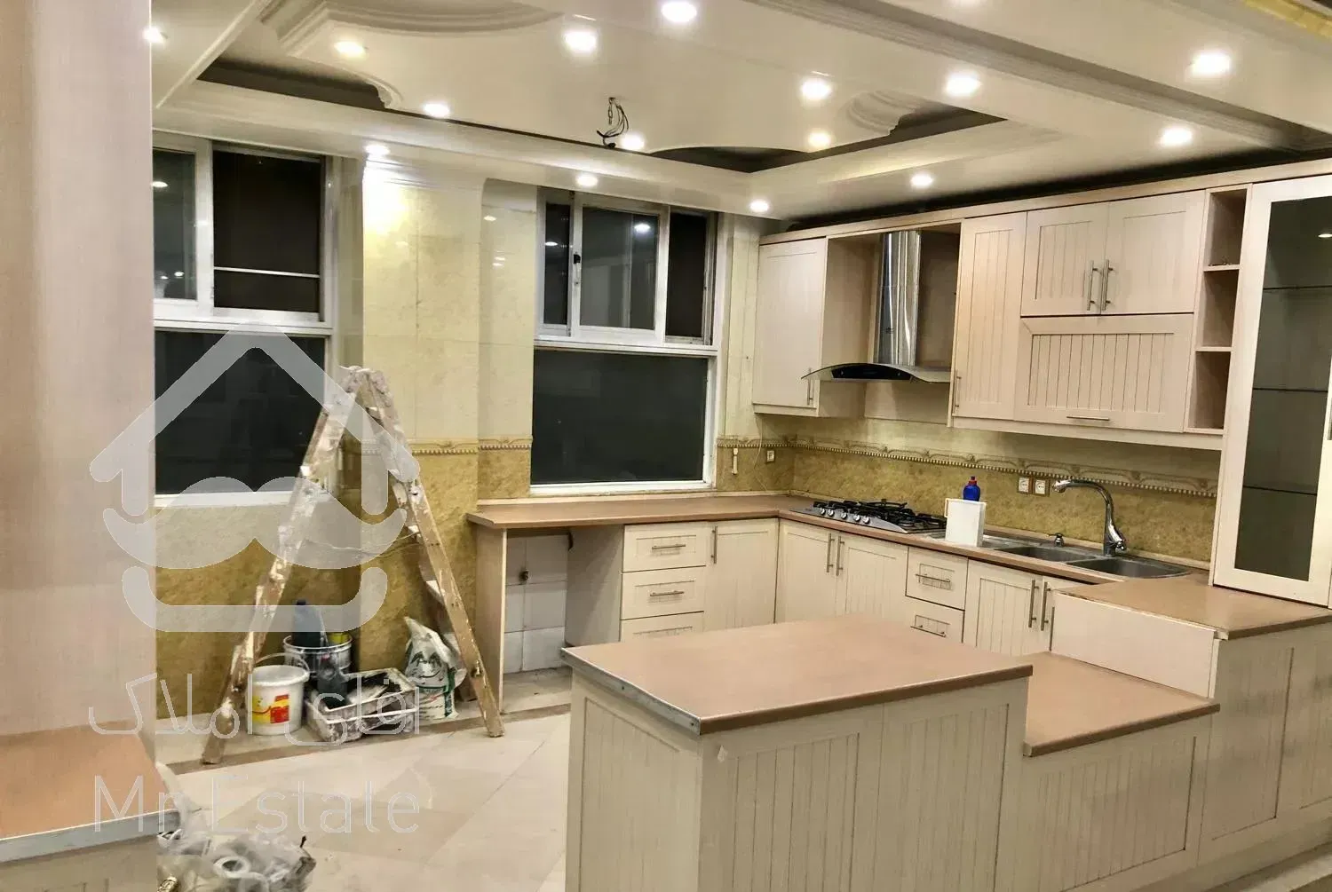 ۱۷۰ متر تکواحدی ۱۰ ساله فلکه دوم خوش نقشه تمیز