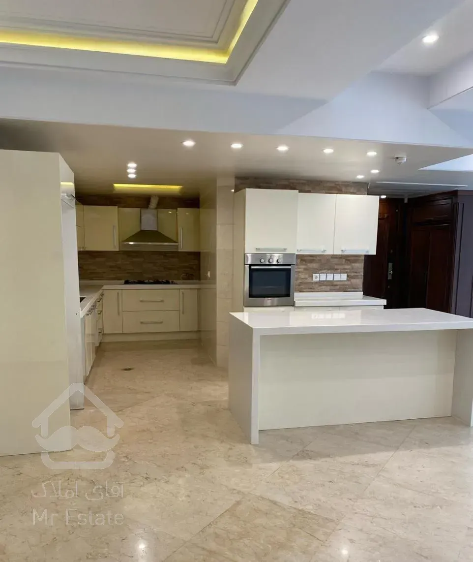 ۱۶۵ متر ۳ خوابه در سعادت‌آباد مروارید ۲ پارکینگ