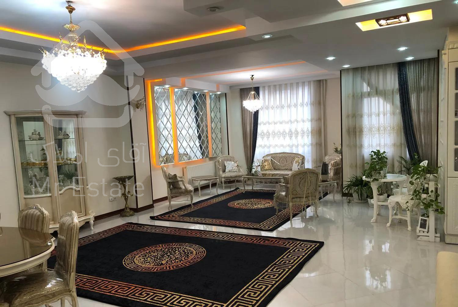 ۱۳۰ متر سه خواب جنت اباد جنوبی چهار باغ شرقی