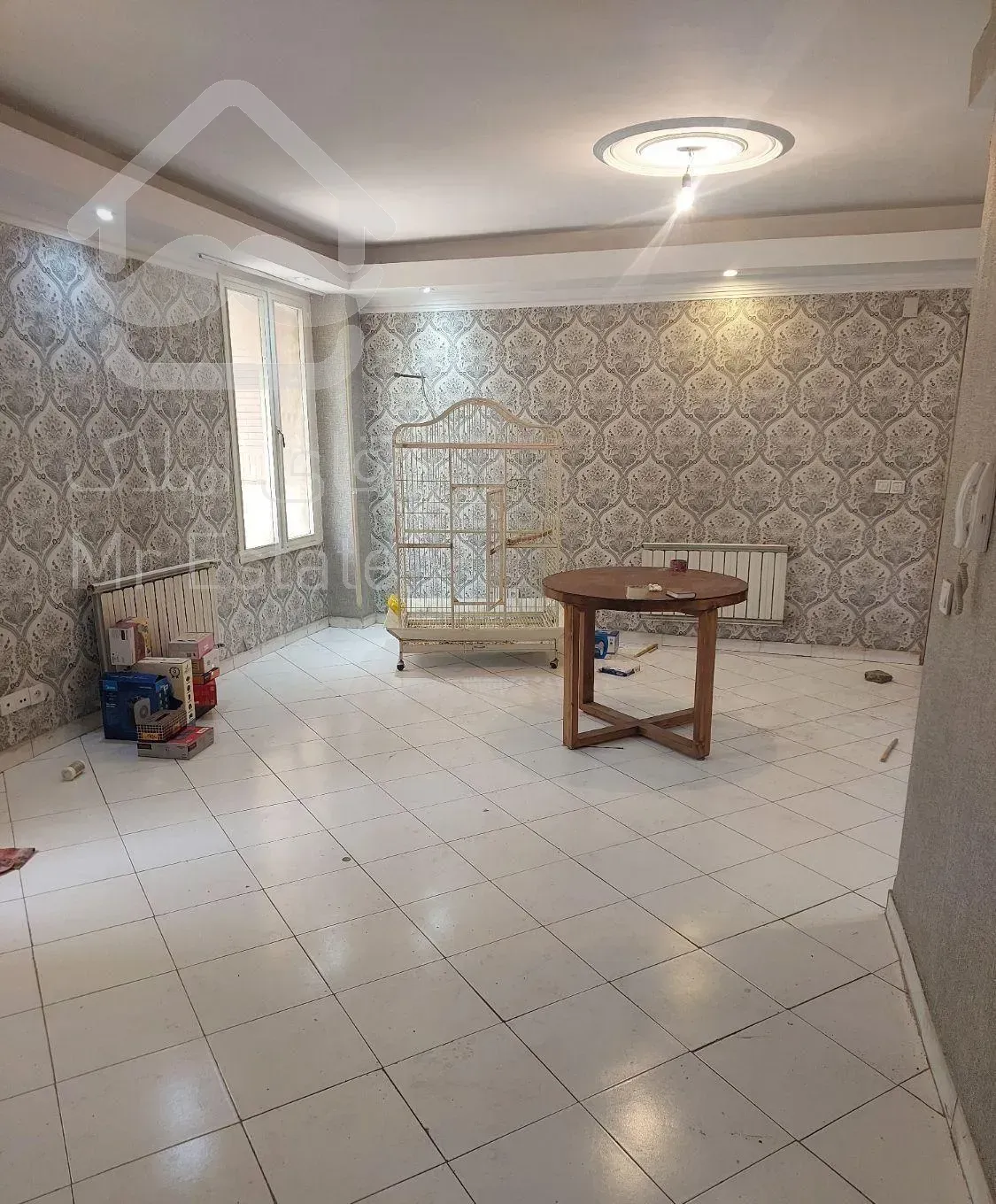 اپارتمان ۶۵ متری/ با پارکینگ وانباری / در ستارخان