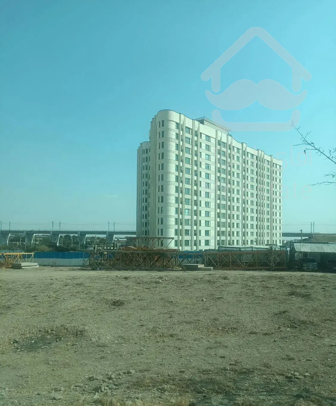 فروش آپارتمان ۷۴ متری با تجاری  دریاچه وام اقساط