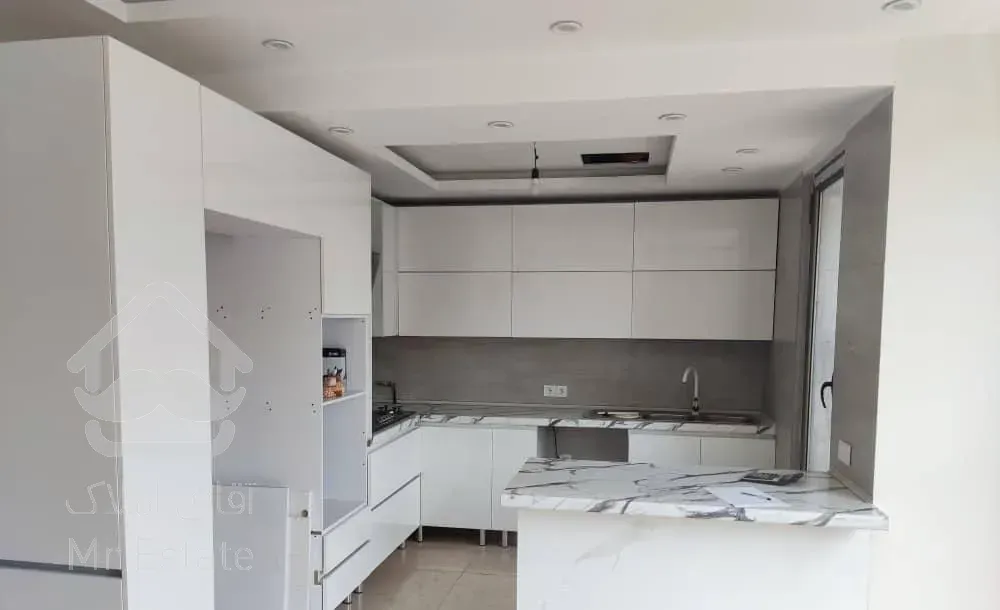 ۹۲ متر نوساز / فول امکانات / توحید