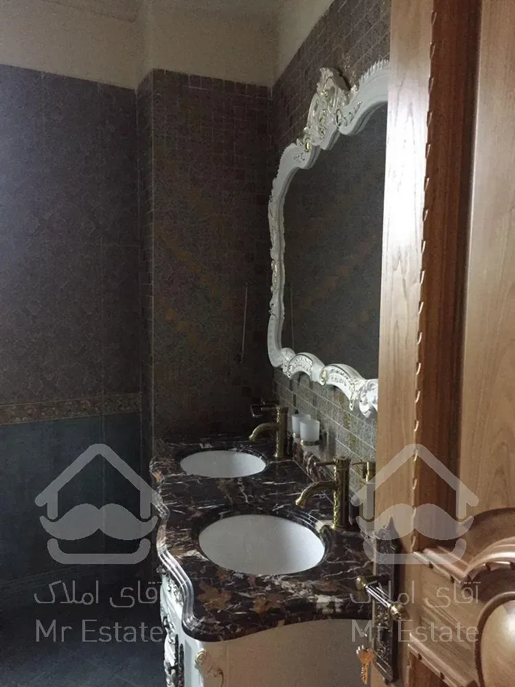 خرید و فروش آپارتمان مسکونی 250 متری نیاوران مرجان