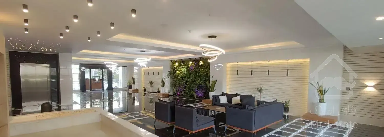 ۱۳۰ متر نوساز لاکچری تاپ لوکیشن