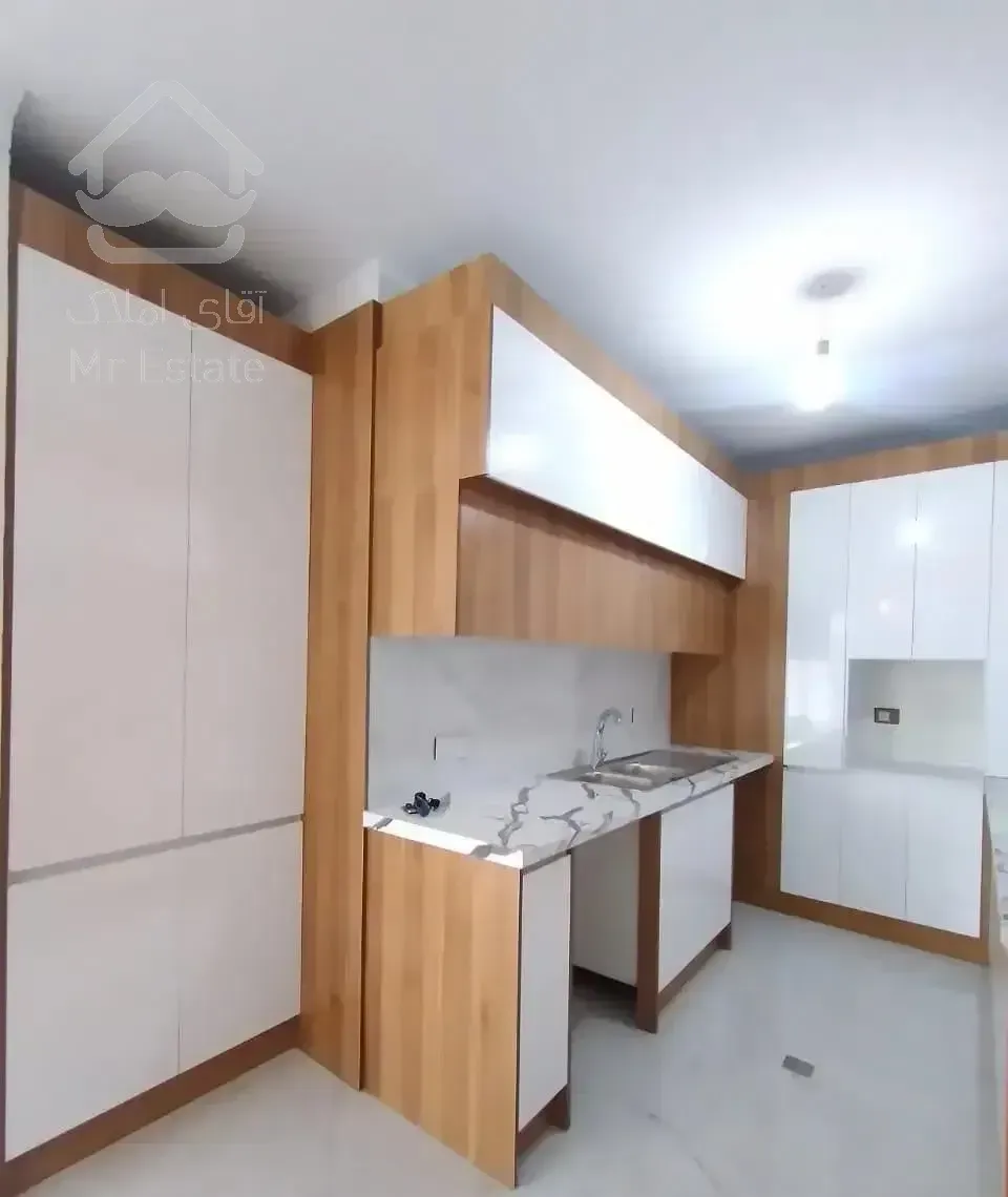 اندرزگو، ۳ خواب ۱۲۳ متر، طبقه اول، نوساز