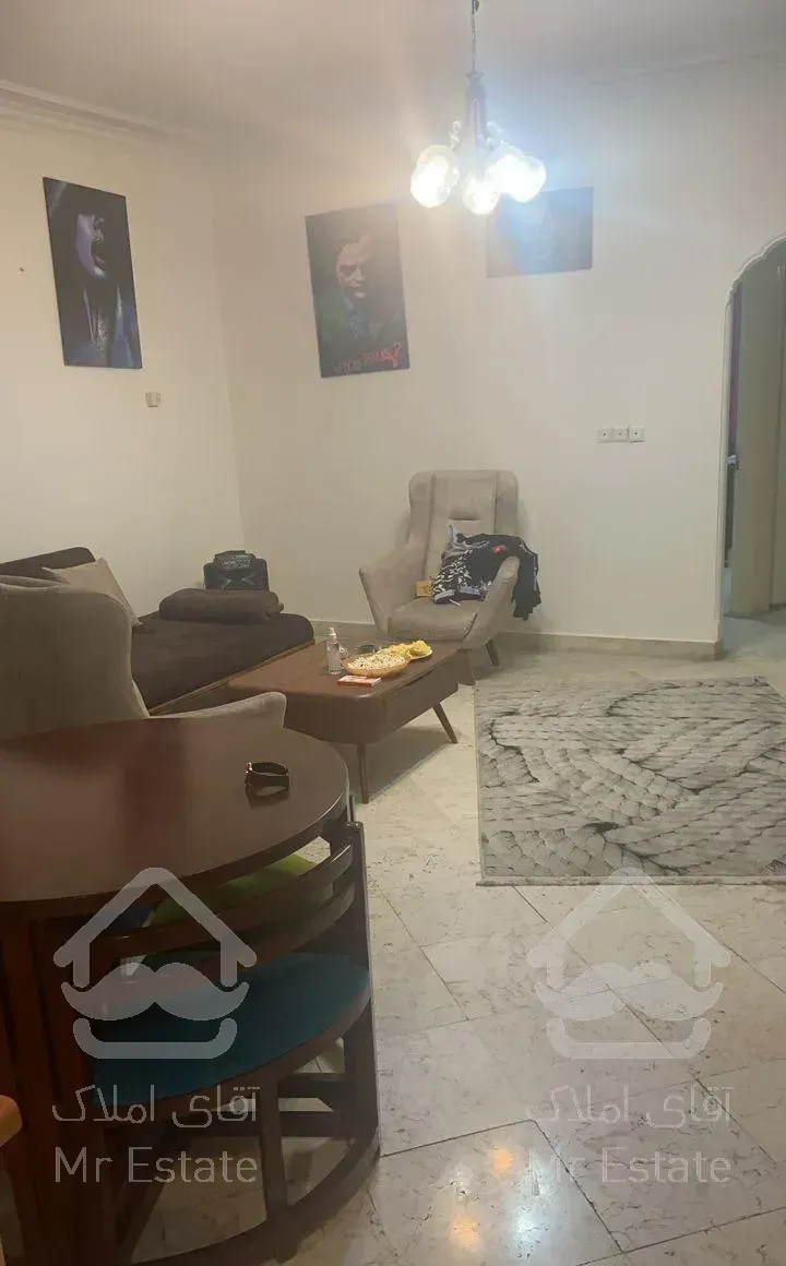 سعادت آباد صرافها ۸۰ متر دو خوابه رو به آفتاب