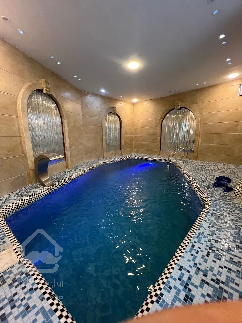 فروش فوری ویلا استخر دار مبله