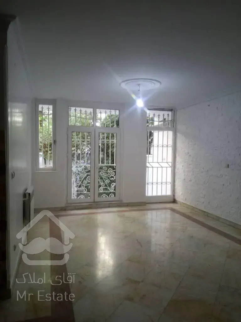 ویلایی دوبلکس / 250 متری/ 4 خوابه / در میرداماد