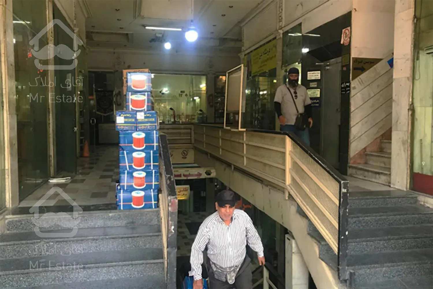 مغازه در بورس آهن آلات بازار بزرگ تهران