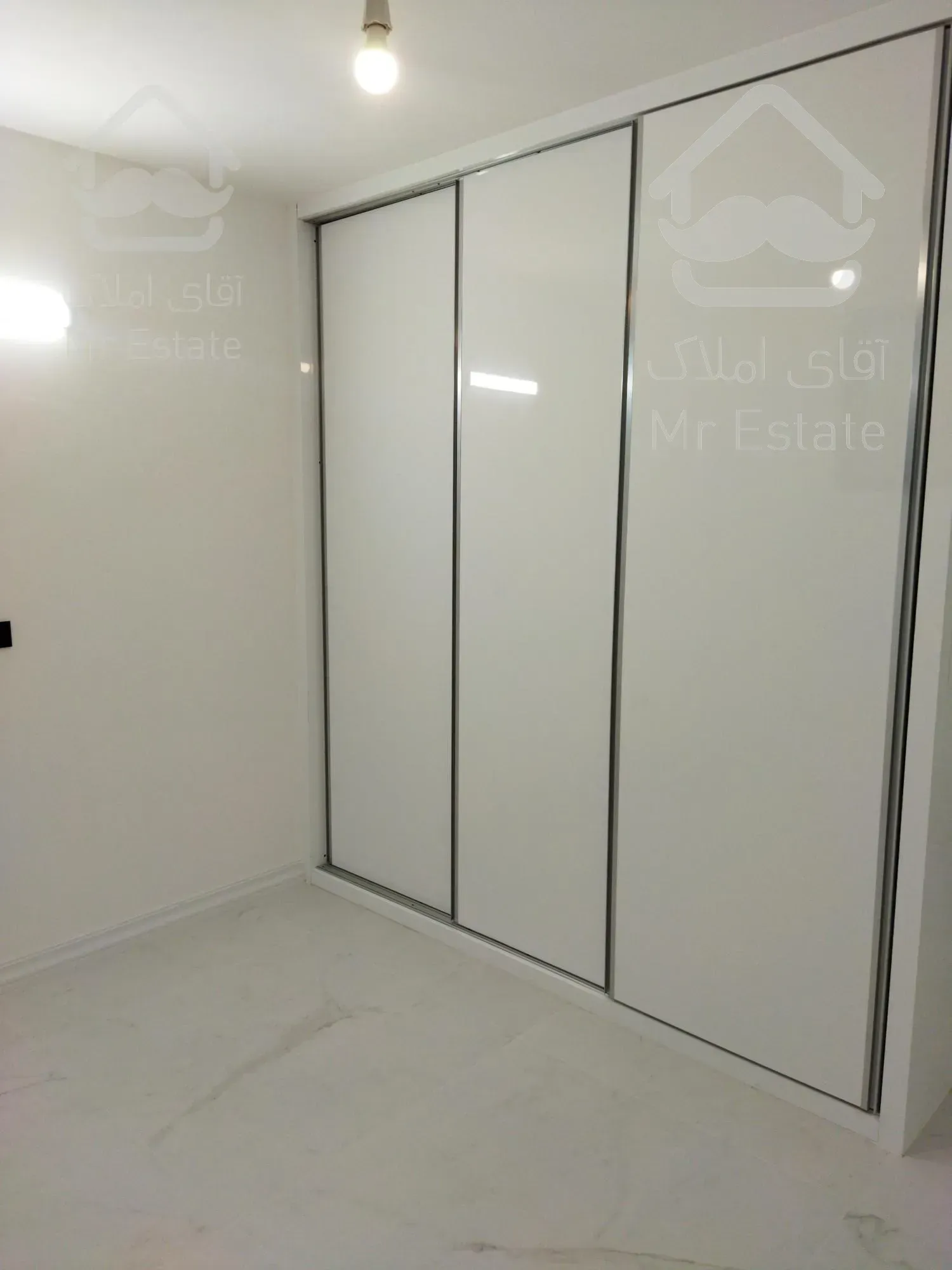 فروش یک باب آپارتمان دو واحدی تفکیکی/فوق لوکس