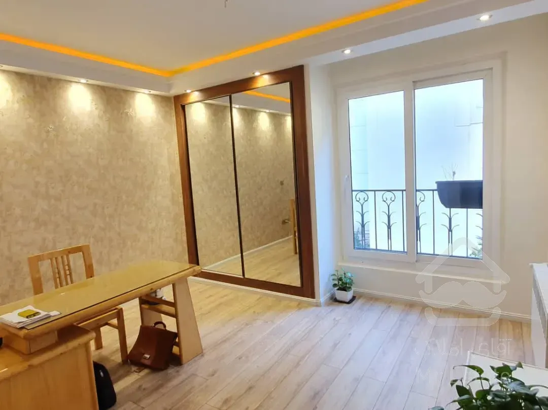 135 متری فروش قبا