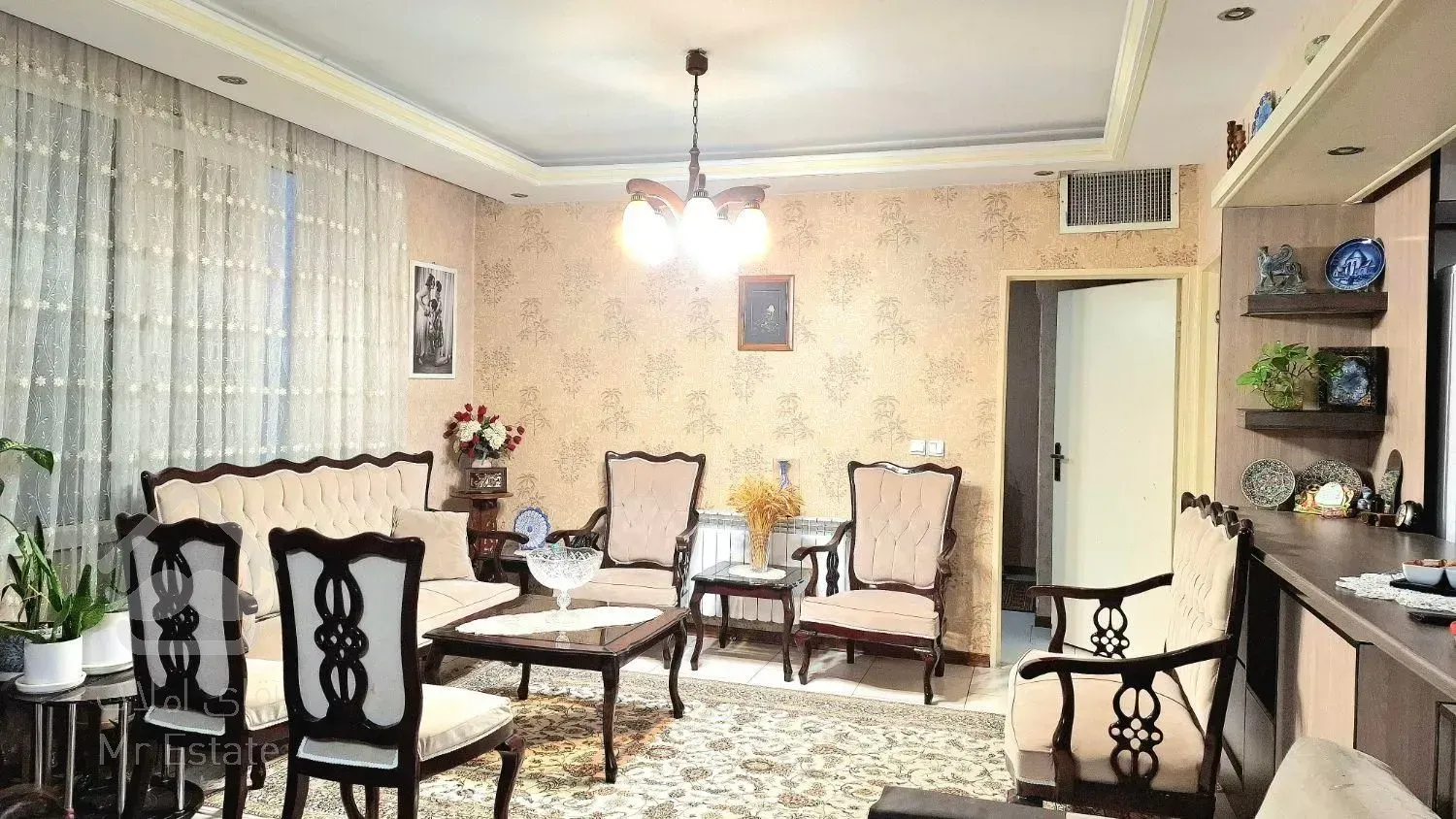 فروش واحد 92 متری در اختر غربی