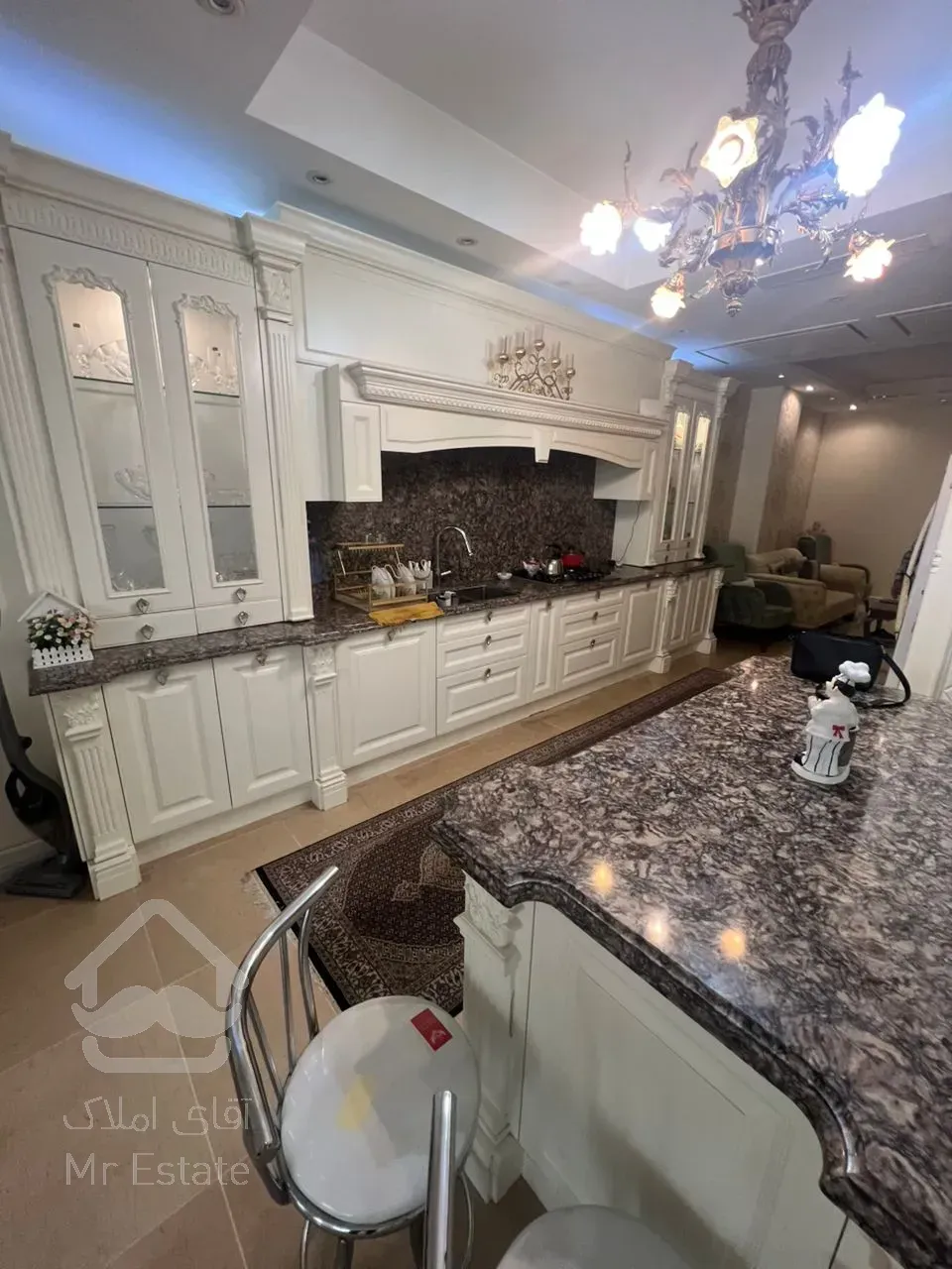 فروش اپارتمان 172 متری زعفرانیه