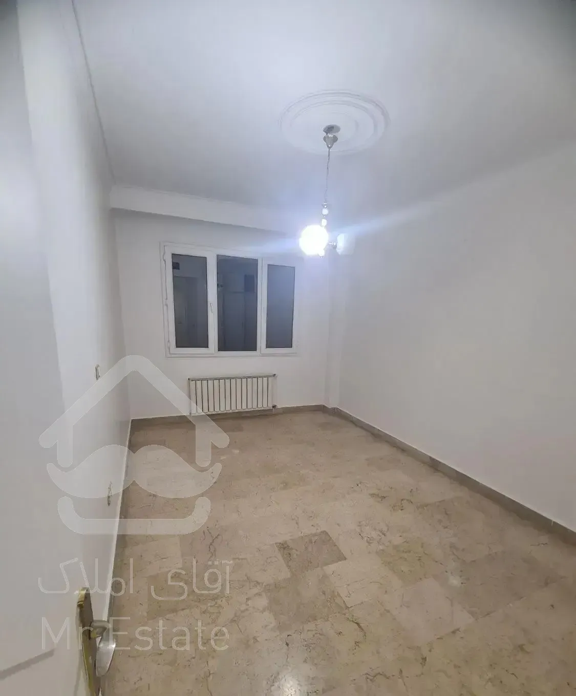 130متر سه خواب امکانات کامل