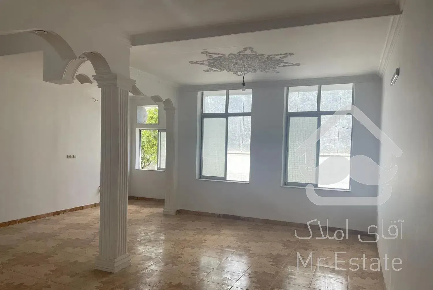 ۲۴۷ متر نیم پیلوت ، امیرکلا شهرک عسگریان