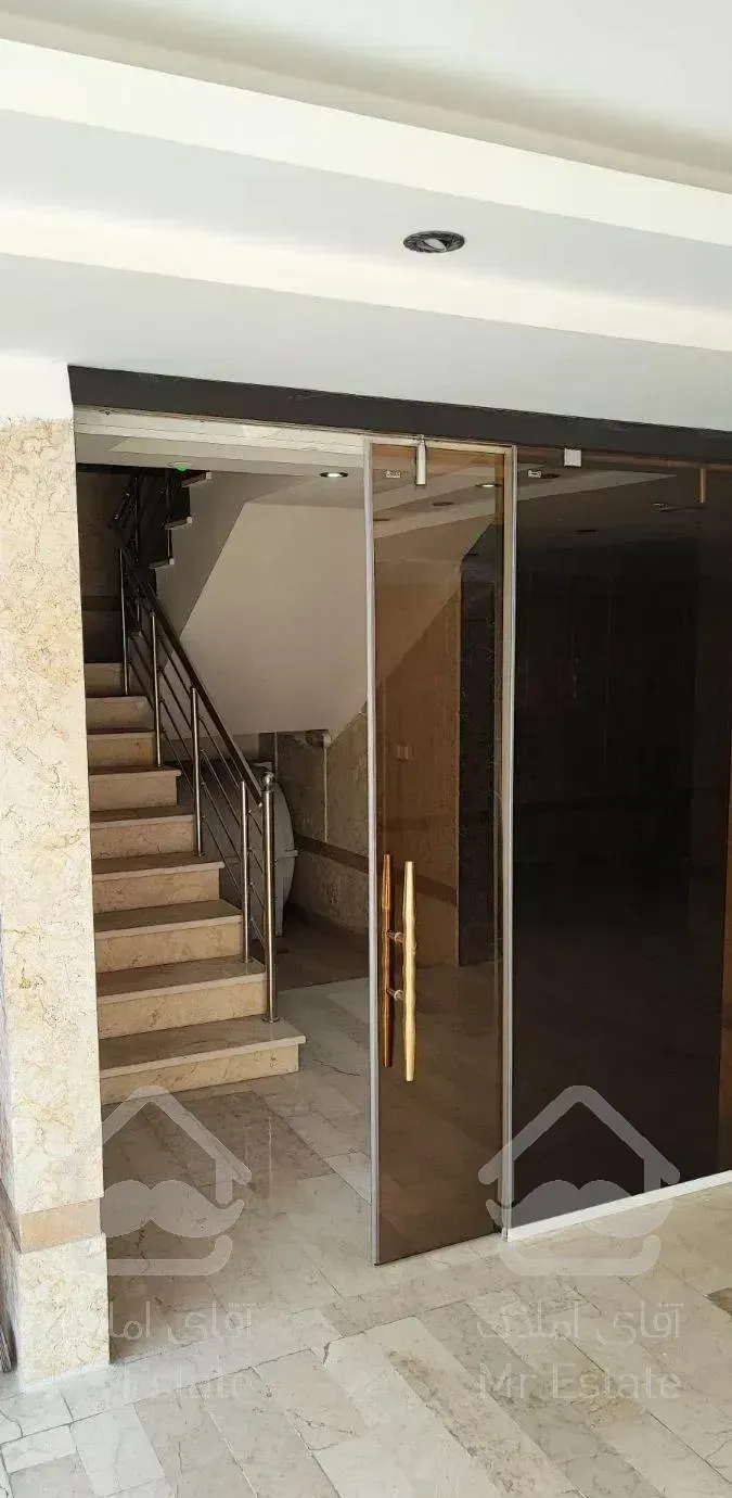 119متر سه خواب شخصی ساز دریاچه چیتگر